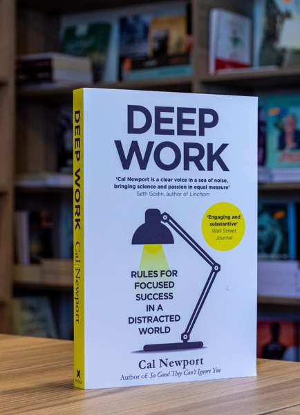 CAL NEWPORT: Ақпараттық инфляция: Когнитивті аштықтан қалай сақтанамыз?