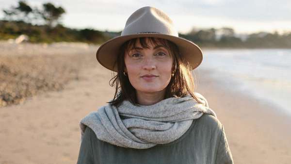 Жоди Уилсон және «Тынышталған ми»: Қарбалас дүниедегі қарапайымдылық өнері