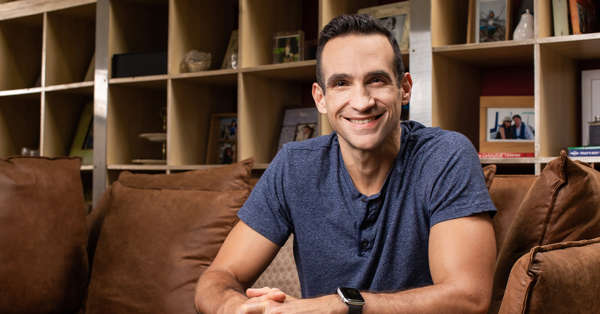 Nir Eyal (with Julie Li): Парктегі үнсіздік: Нир Эяльдің өмірін өзгерткен сәт