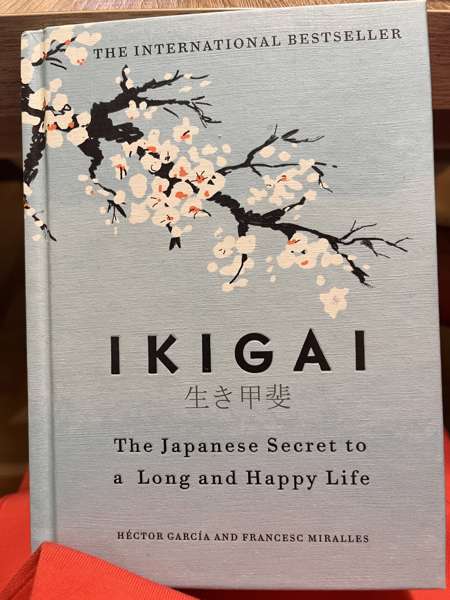 Héctor García and Francesc Miralles: Окинава феномені: «Көгілдір аймақтың» жұмбағы