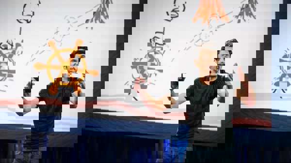 Tim Urban: Примитивті Т-Рекс пен Жоғарғы Сана шайқасы