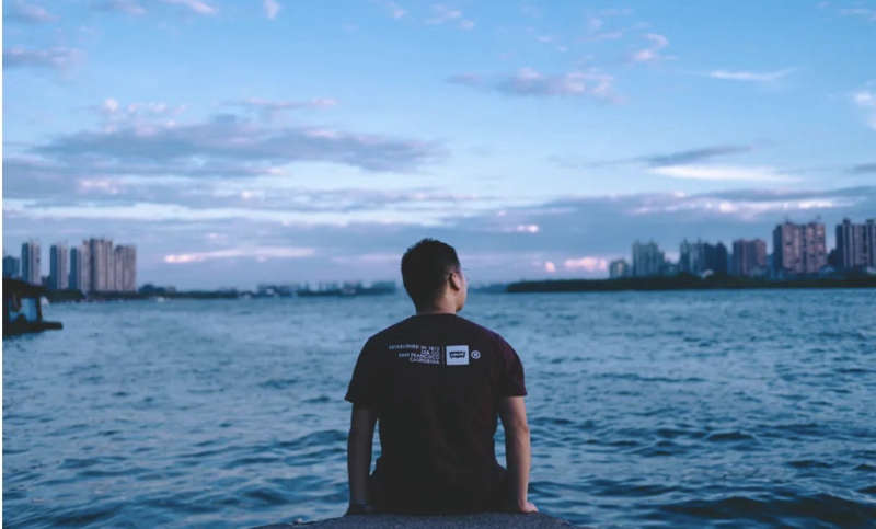 # ТАНЫМНЫҢ ОЯНУЫ: СІЗ ӨЗ ТАНЫМЫҢЫЗДАН ТЫС АҚША ТАБА АЛМАЙСЫЗ